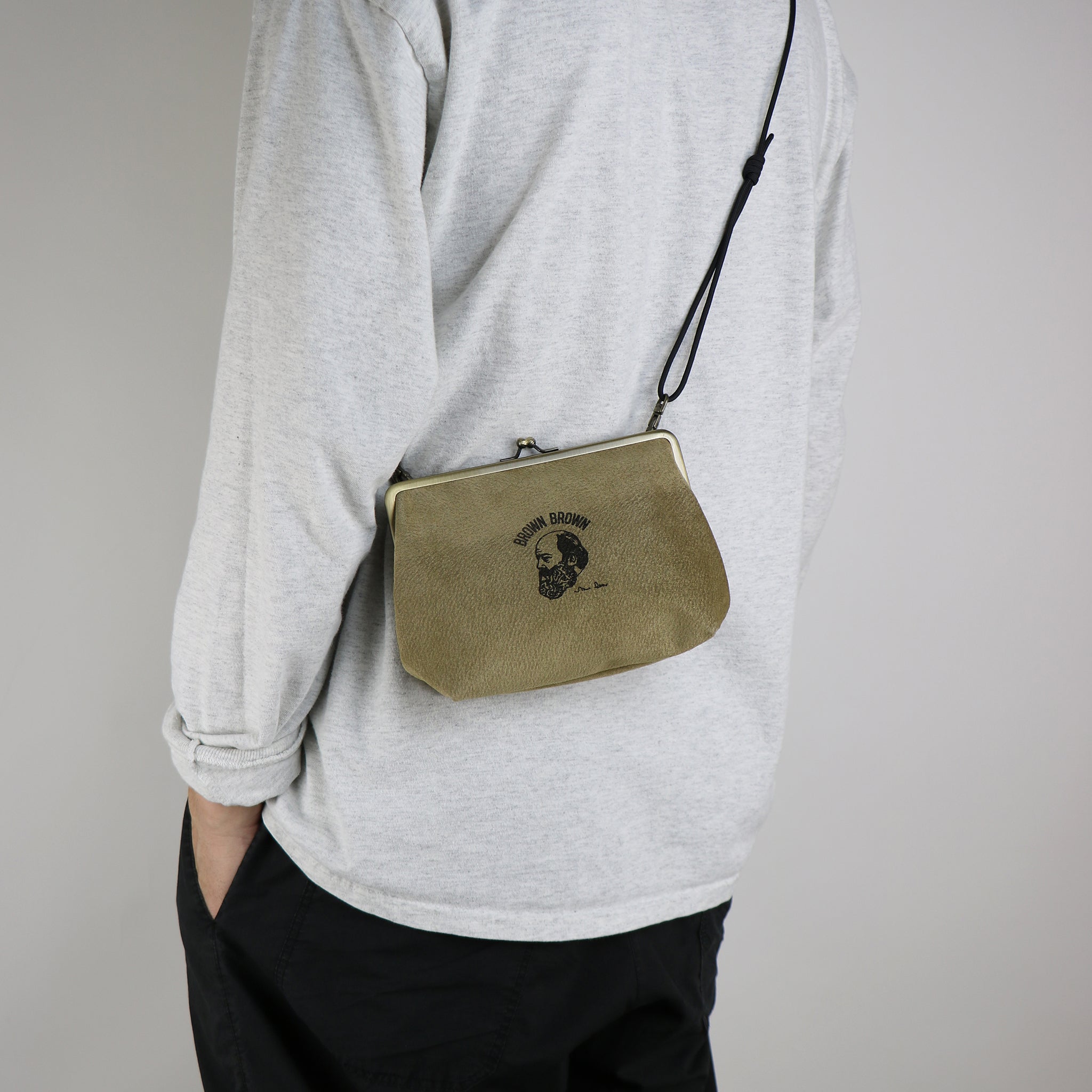Gama shoulder bag – BrownBrown